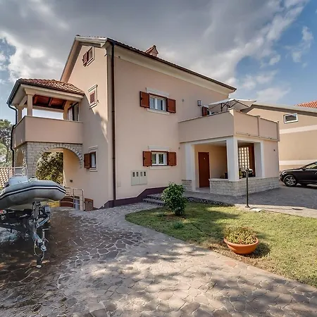 Guest house Pineta 3*